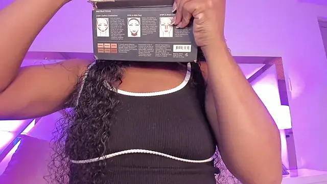 SophiaSmiiths  online show from 04/17/26, 09:17