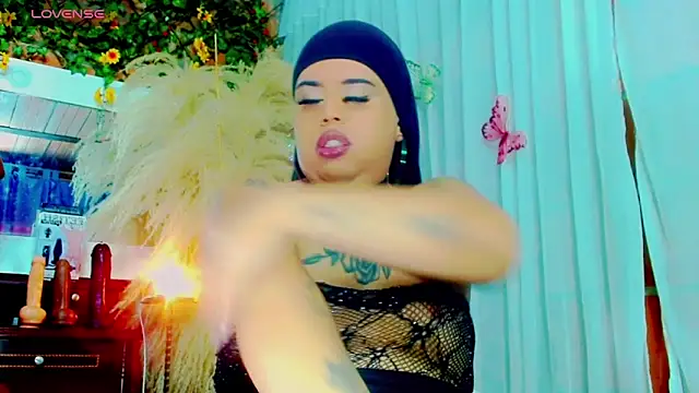 nauthyvalentina online show from 03/17/26, 09:51