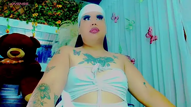 nauthyvalentina online show from 03/18/26, 01:57