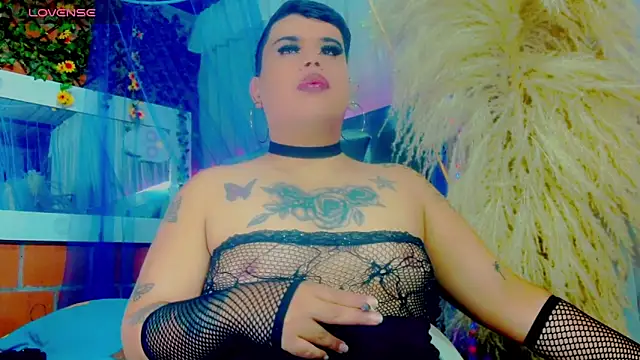 nauthyvalentina online show from 04/12/26, 02:42