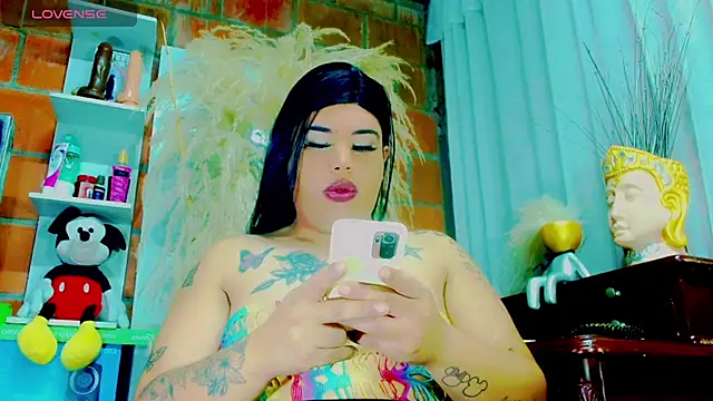 Snapshot of nauthyvalentina chatting on 02/18/26, 02:02 nauthyvalentina online show from 02/18/26, 02:02