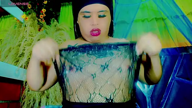 nauthyvalentina online show from 05/23/26, 05:12