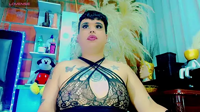 Snapshot of nauthyvalentina chatting on 02/16/26, 08:18 nauthyvalentina online show from 02/16/26, 08:18