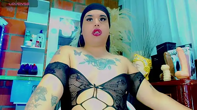 Snapshot of nauthyvalentina chatting on 02/13/26, 04:51 nauthyvalentina online show from 02/13/26, 04:51