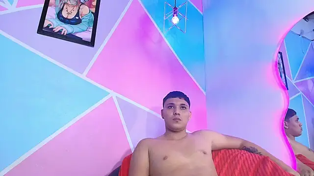 Snapshot of couple_lovelyds chatting on 11/14/25, 08:45 couple lovelyds online show from 11/14/25, 08:45