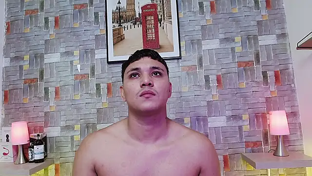 Snapshot of couple_lovelyds chatting on 10/17/25, 08:32 couple lovelyds online show from 10/17/25, 08:32