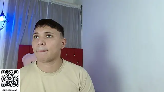 Snapshot of couple_lovelyds chatting on 11/19/25, 08:42 couple lovelyds online show from 11/19/25, 08:42