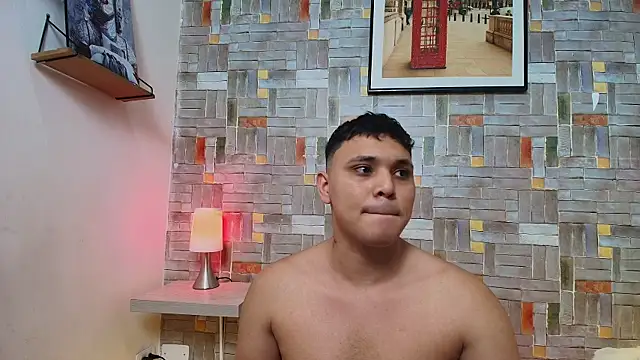 Snapshot of couple_lovelyds chatting on 12/22/25, 09:04 couple lovelyds online show from 12/22/25, 09:04