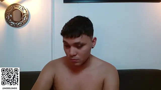 Snapshot of couple_lovelyds chatting on 10/23/25, 08:40 couple lovelyds online show from 10/23/25, 08:40