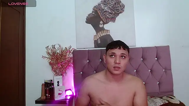 Snapshot of couple_lovelyds chatting on 09/28/25, 08:38 couple lovelyds online show from 09/28/25, 08:38