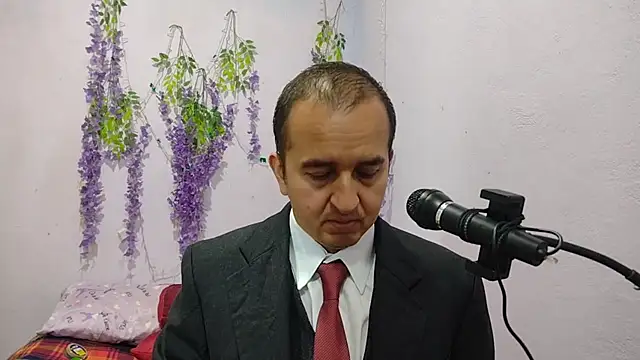 yazforeSolo online show from 09/19/25, 02:21