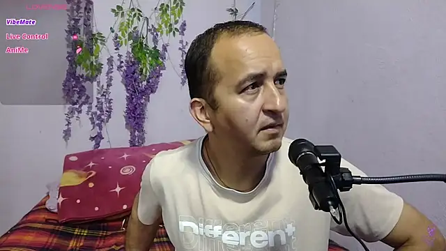 yazforeSolo online show from 09/26/25, 01:40