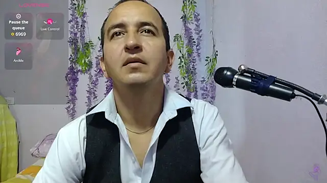 yazforeSolo online show from 09/17/25, 02:41