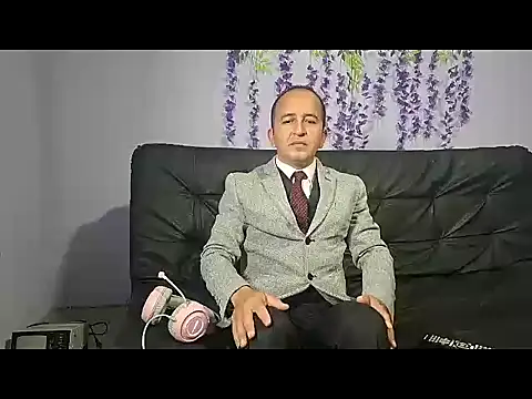 yazforeSolo online show from 11/10/25, 02:33