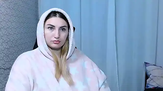 JaneLaJewel online show from 10/28/25, 03:11