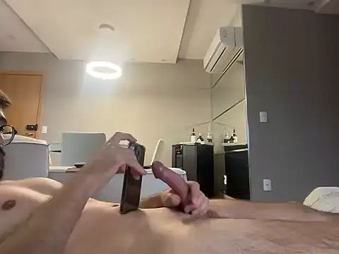 Snapshot of gabrielc27 chatting on 11/13/25, 09:30 gabrielc27 online show from 11/13/25, 09:30