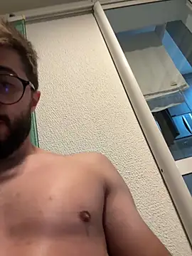 Snapshot of gabrielc27 chatting on 10/15/25, 10:51 gabrielc27 online show from 10/15/25, 10:51