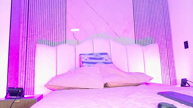 Sofia martiin online show from 01/09/26, 03:35