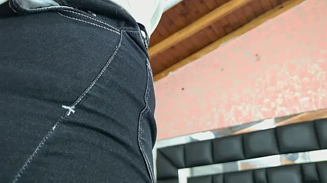 Sofia martiin online show from 10/23/25, 03:05