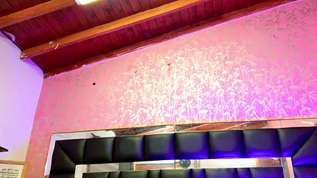 Sofia martiin online show from 10/31/25, 03:03