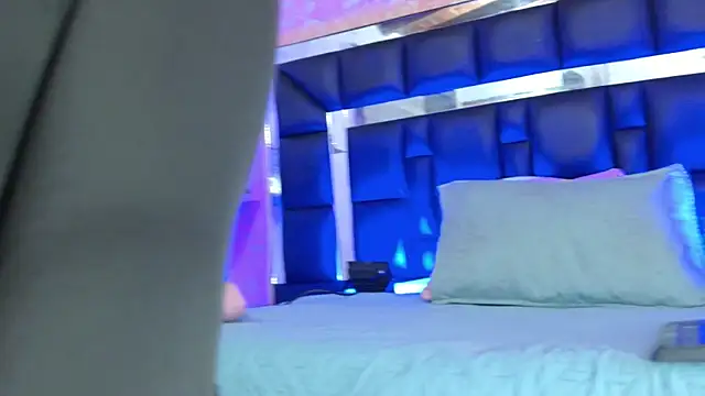 Sofia martiin online show from 09/18/25, 03:09