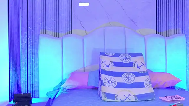 Sofia martiin online show from 12/22/25, 03:06