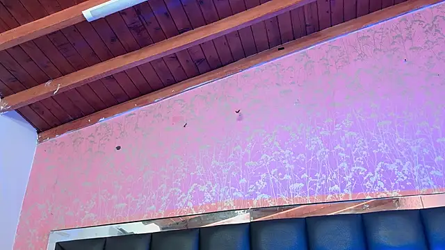 Sofia martiin online show from 10/13/25, 03:08