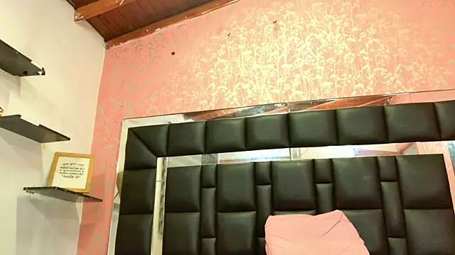 Sofia martiin online show from 11/11/25, 03:12