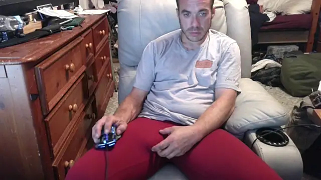 ScubaStevex online show from 10/02/25, 11:08