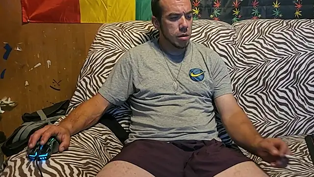 Snapshot of ScubaStevex chatting on 06/21/26, 03:29 ScubaStevex online show from 06/21/26, 03:29