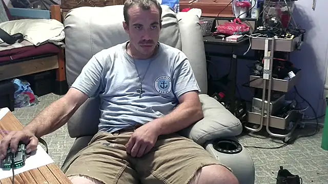 ScubaStevex online show from 10/13/25, 09:05