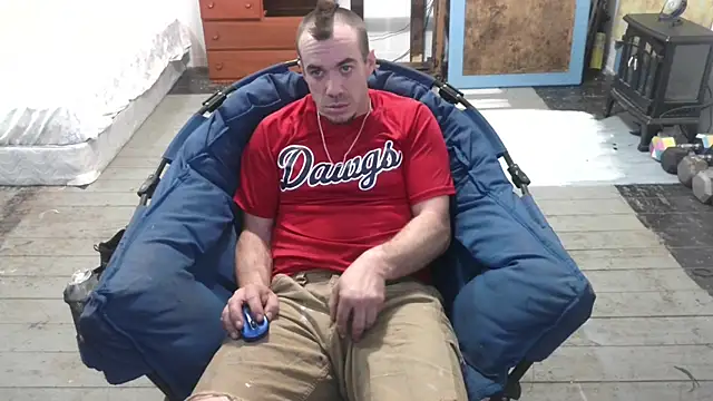 ScubaStevex online show from 03/16/25, 03:25