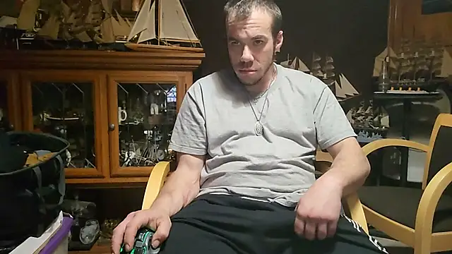 ScubaStevex online show from 03/08/26, 07:33