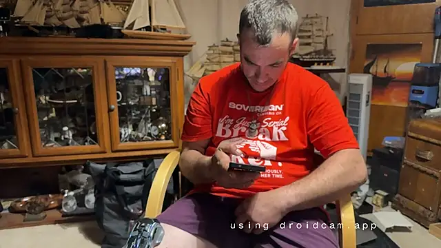 ScubaStevex online show from 05/06/26, 05:22