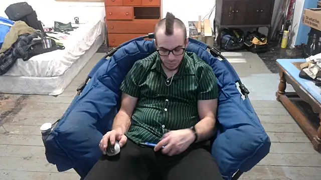 ScubaStevex online show from 03/12/25, 02:20