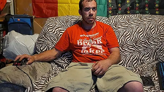 Snapshot of ScubaStevex chatting on 06/10/26, 12:17 ScubaStevex online show from 06/10/26, 12:17