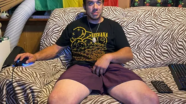 Snapshot of ScubaStevex chatting on 06/27/26, 05:35 ScubaStevex online show from 06/27/26, 05:35