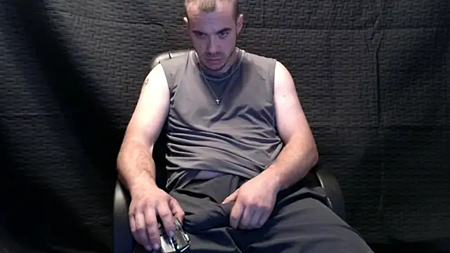 ScubaStevex online show from 11/17/25, 01:37