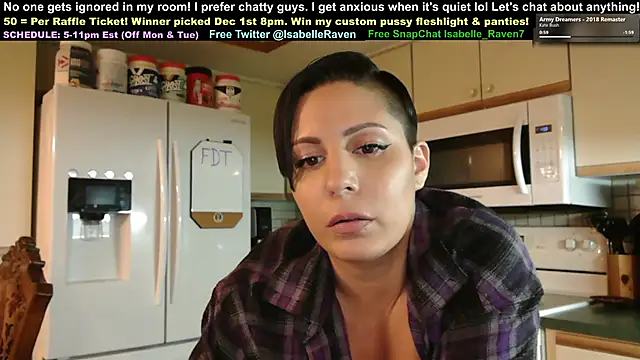IsabelleRaven online show from 11/06/25, 12:14