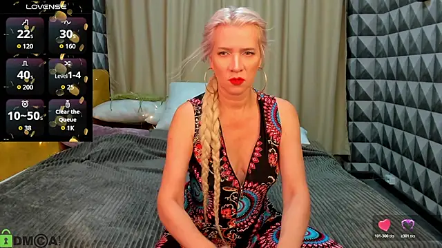 Snapshot of Luna__Lewis chatting on 11/08/25, 12:47 Luna Lewis online show from 11/08/25, 12:47