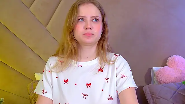 SelinSwarovski online show from 12/14/25, 04:34