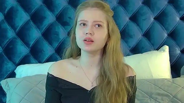 SelinSwarovski online show from 04/14/26, 03:50