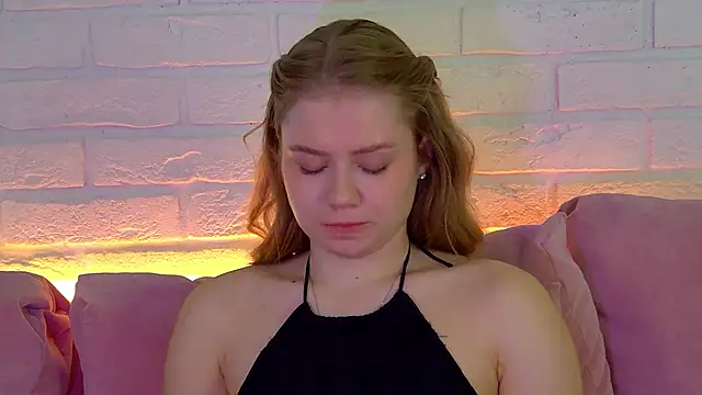 SelinSwarovski online show from 11/17/25, 09:08