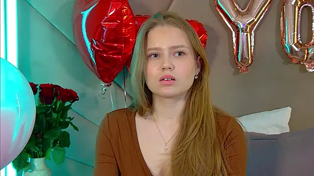 SelinSwarovski online show from 02/16/26, 04:44