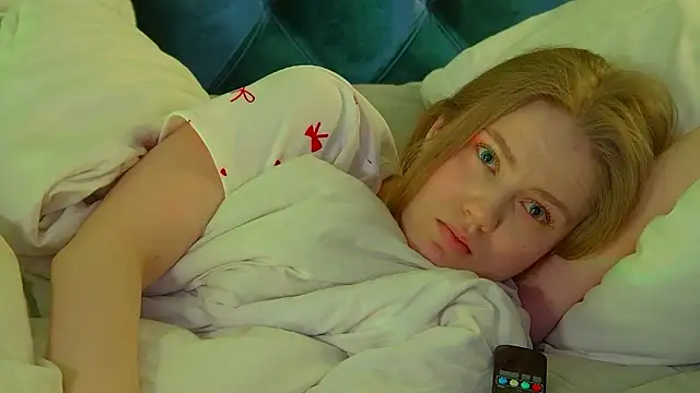 SelinSwarovski online show from 03/10/26, 04:05