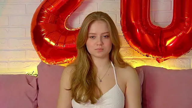 Snapshot of SelinSwarovski chatting on 09/09/25, 05:11 SelinSwarovski online show from 09/09/25, 05:11