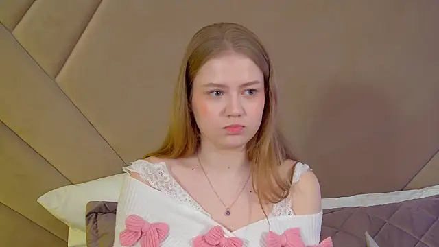 SelinSwarovski online show from 12/20/25, 08:44