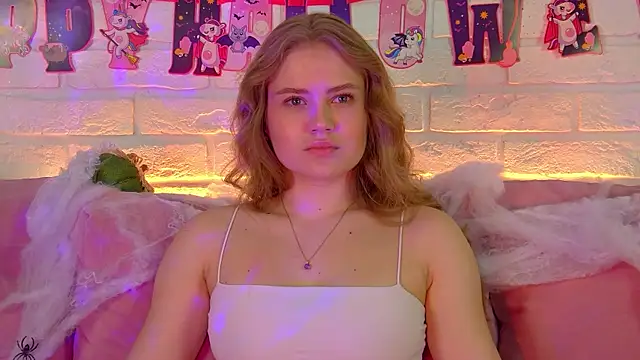 SelinSwarovski online show from 10/28/25, 07:13