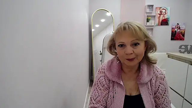 Milla Cutie18 online show from 02/26/26, 06:24