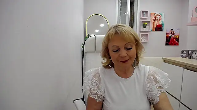 Milla Cutie18 online show from 05/20/26, 04:53